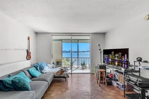 3010 Marcos Drive Aventura FL 33160