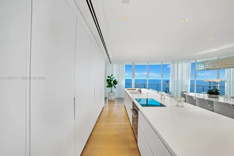 100 S Pointe Drive Miami Beach FL 33139