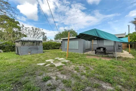 1745 SW 43rd Avenue Fort Lauderdale FL 33317