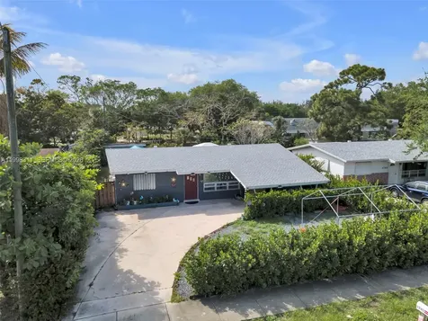 1745 SW 43rd Avenue Fort Lauderdale FL 33317