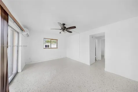 955 W 23rd Street Hialeah FL 33010