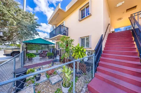 955 W 23rd Street Hialeah FL 33010
