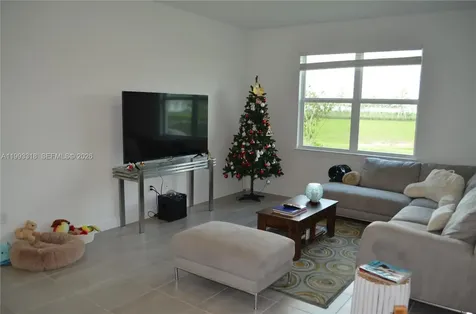 6448 NW Cloverdale Avenue Port St. Lucie FL 34987