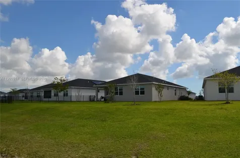 6448 NW Cloverdale Avenue Port St. Lucie FL 34987