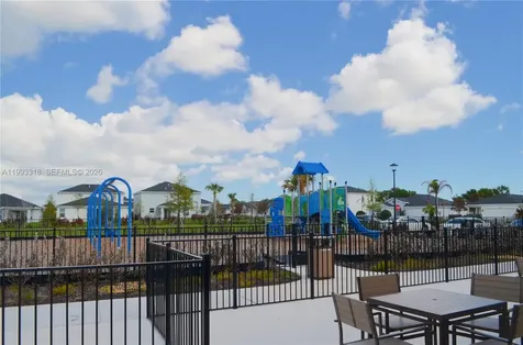 6448 NW Cloverdale Avenue Port St. Lucie FL 34987