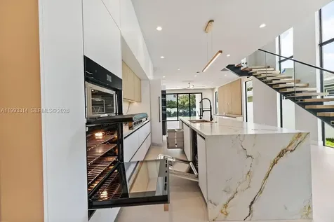 804 NE 16th Terrace Fort Lauderdale FL 33304