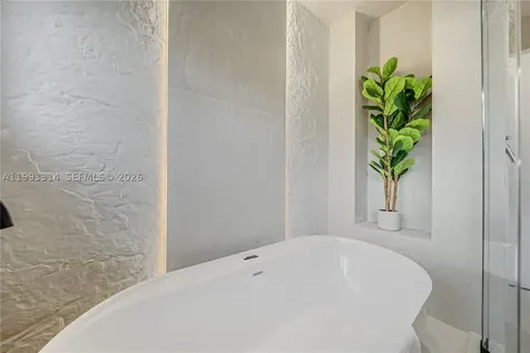 804 NE 16th Terrace Fort Lauderdale FL 33304