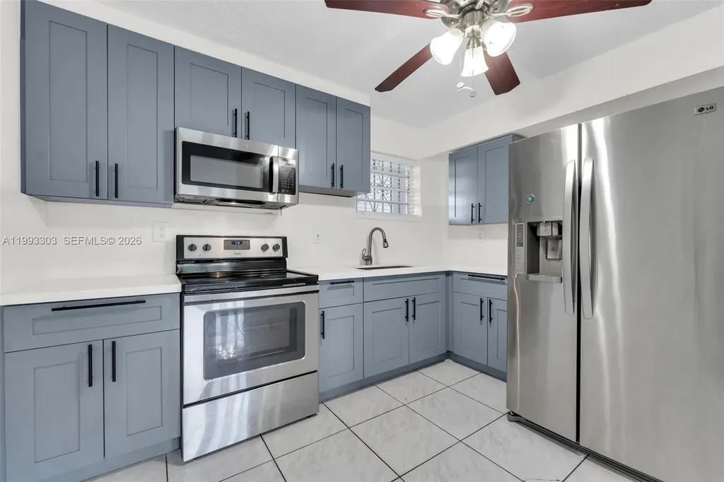 1800 SW 25th Street Miami FL 33133