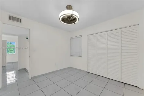 1800 SW 25th Street Miami FL 33133