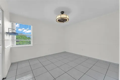 1800 SW 25th Street Miami FL 33133