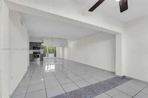 1800 SW 25th Street Miami FL 33133