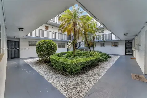 1800 SW 25th Street Miami FL 33133