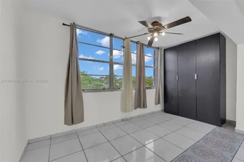 1800 SW 25th Street Miami FL 33133