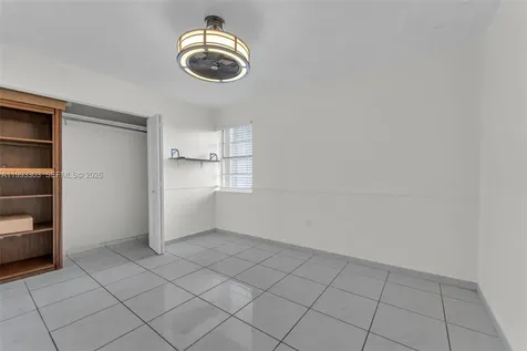 1800 SW 25th Street Miami FL 33133