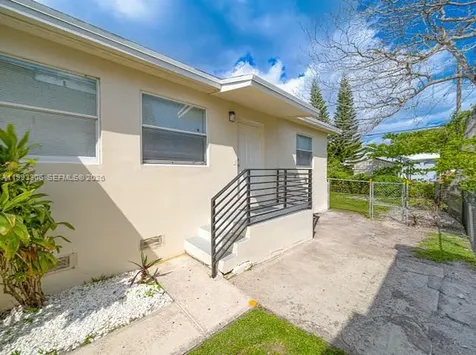 1887 NW 48th Street Miami FL 33142