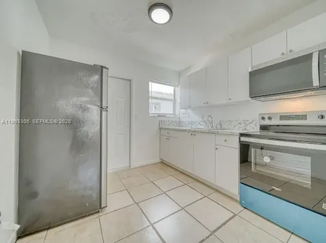1887 NW 48th Street Miami FL 33142