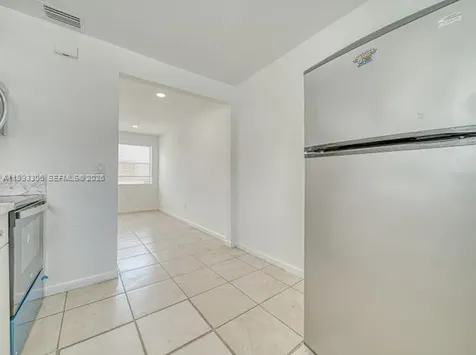 1887 NW 48th Street Miami FL 33142