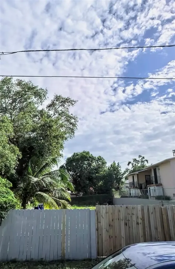 542 SW 2nd Street Miami FL 33130