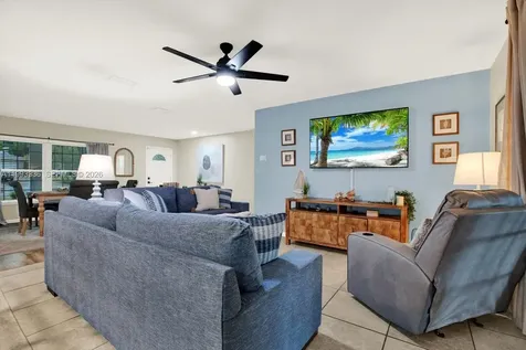 15521 Wetstone Drive Tampa FL 33613