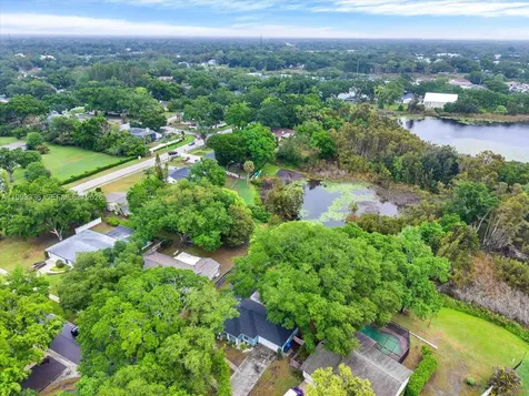 15521 Wetstone Drive Tampa FL 33613