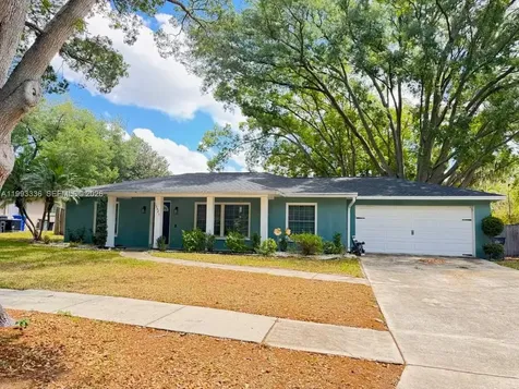 15521 Wetstone Drive Tampa FL 33613