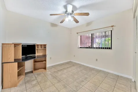 7801 W 29th Way Miami Beach FL 33018