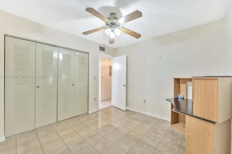 7801 W 29th Way Miami Beach FL 33018