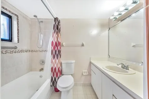 7801 W 29th Way Miami Beach FL 33018