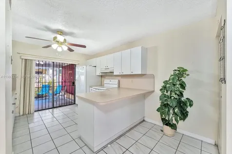 7801 W 29th Way Miami Beach FL 33018