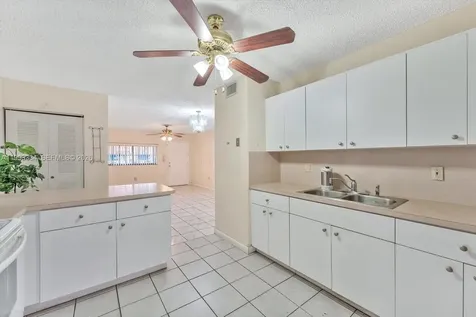 7801 W 29th Way Miami Beach FL 33018
