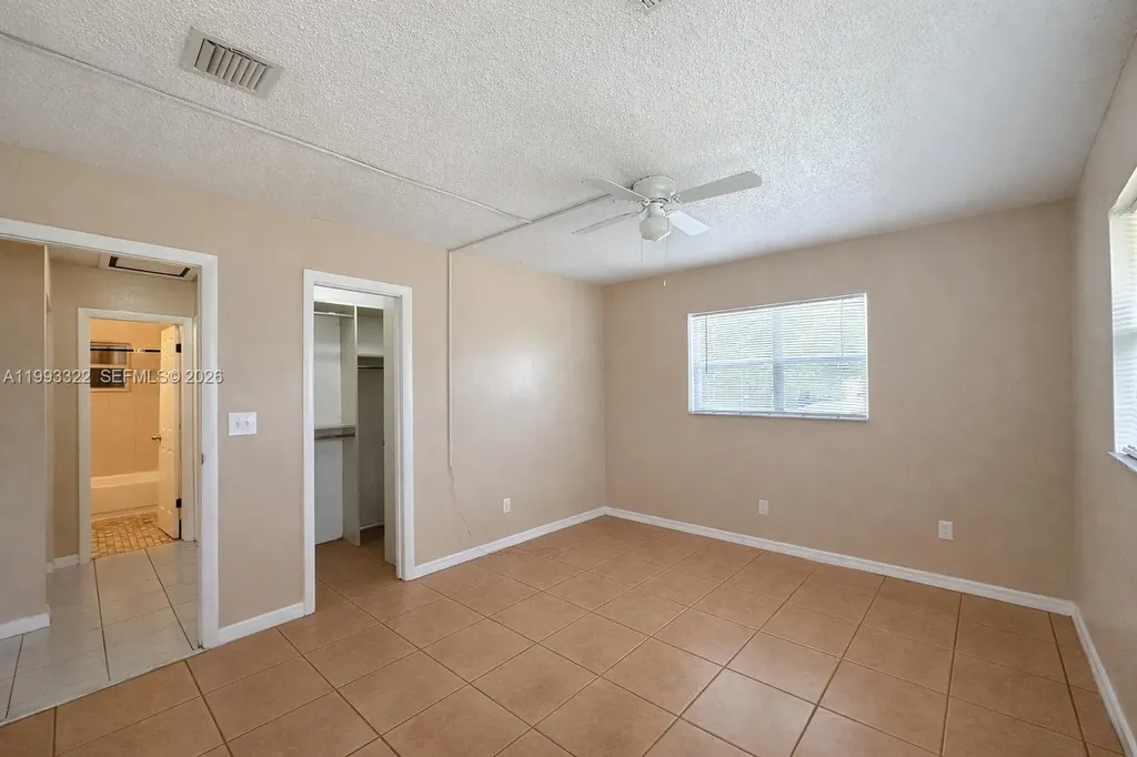 5644 Pierce Street Hollywood FL 33021