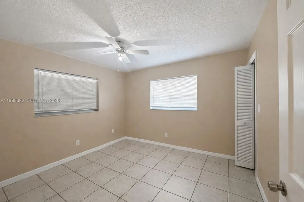 5644 Pierce Street Hollywood FL 33021