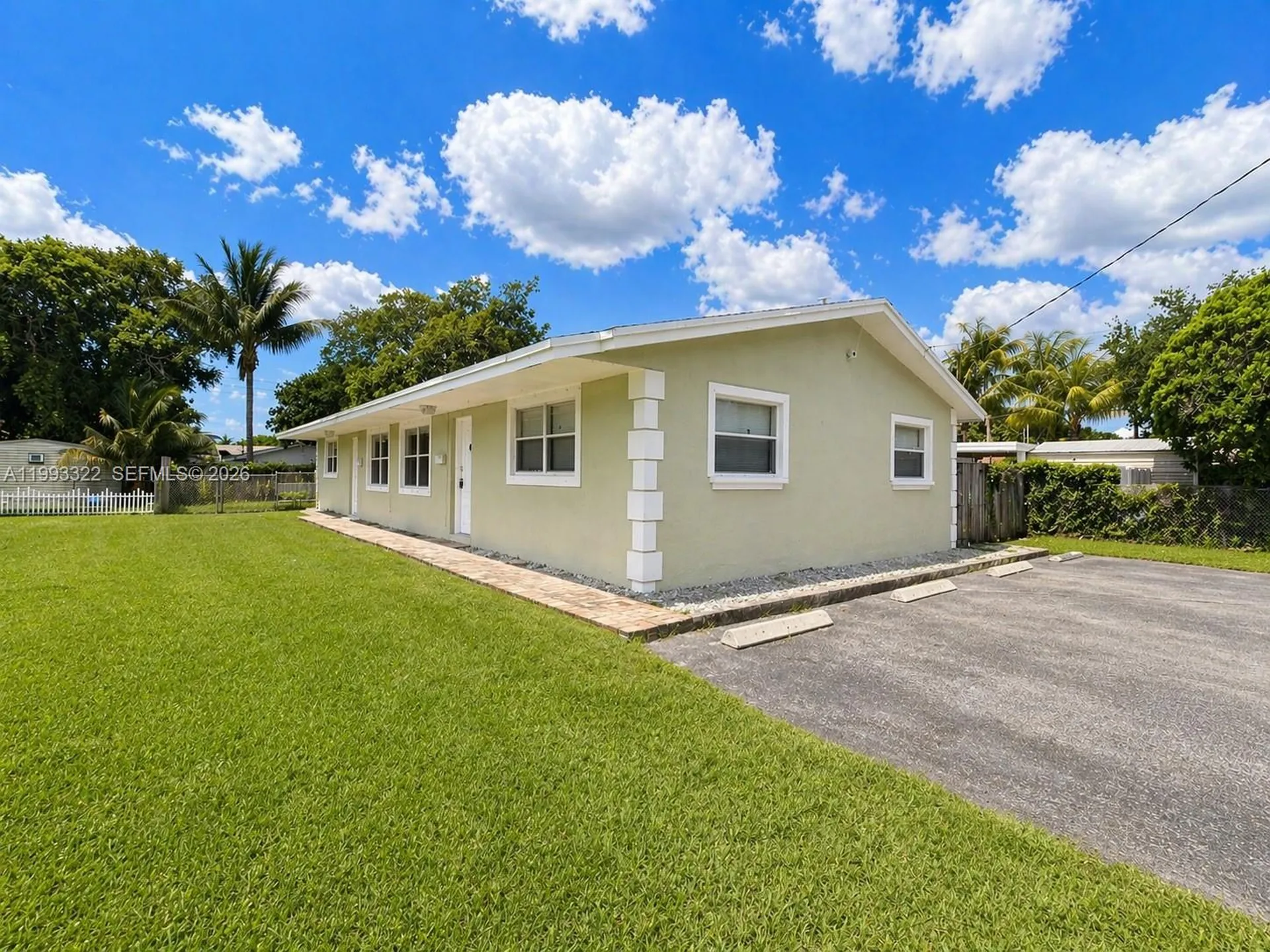 5644 Pierce Street Hollywood FL 33021