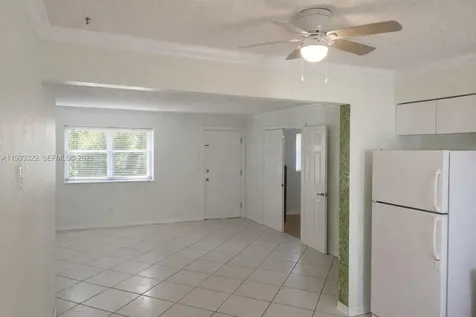 5644 Pierce Street Hollywood FL 33021