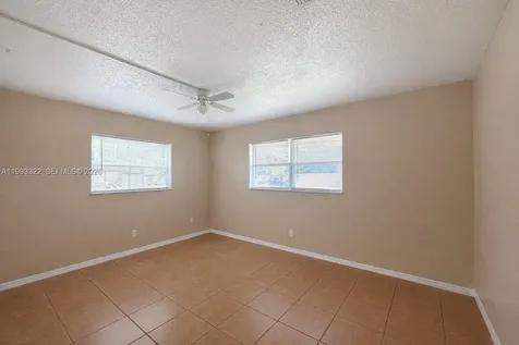 5644 Pierce Street Hollywood FL 33021