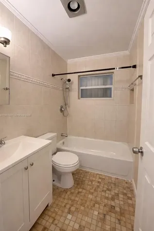 5644 Pierce Street Hollywood FL 33021