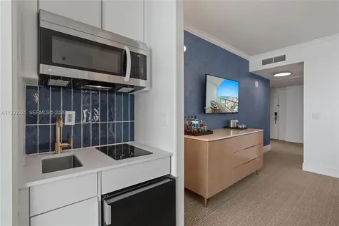 4401 Collins Avenue Miami Beach FL 33140