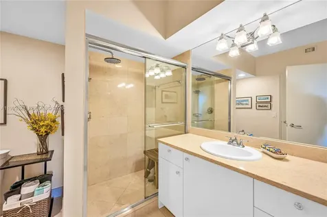 20000 E Country Club Drive Aventura FL 33180