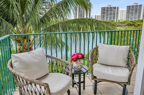 20000 E Country Club Drive Aventura FL 33180