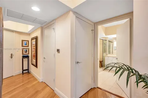 20000 E Country Club Drive Aventura FL 33180