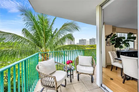 20000 E Country Club Drive Aventura FL 33180