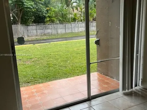 9453 SW 76th Street Miami FL 33173