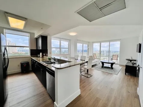 19501 W Country Club Drive Aventura FL 33180