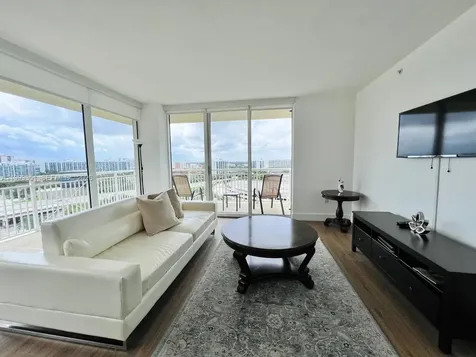 19501 W Country Club Drive Aventura FL 33180