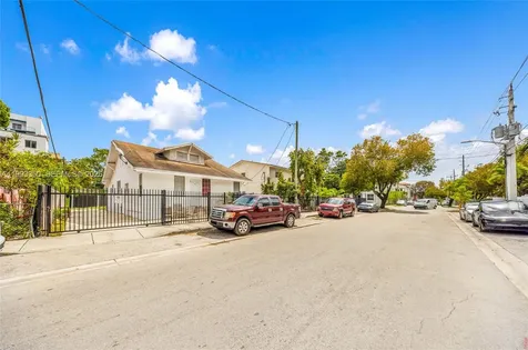 127 SW 7th Avenue Miami FL 33130