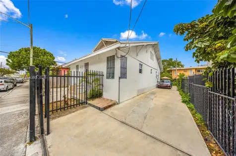 127 SW 7th Avenue Miami FL 33130