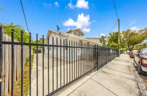 127 SW 7th Avenue Miami FL 33130