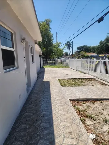 Hialeah FL 33013