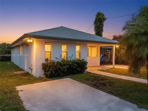 1616 NW 7th Place Florida City FL 33034