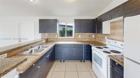 1616 NW 7th Place Florida City FL 33034